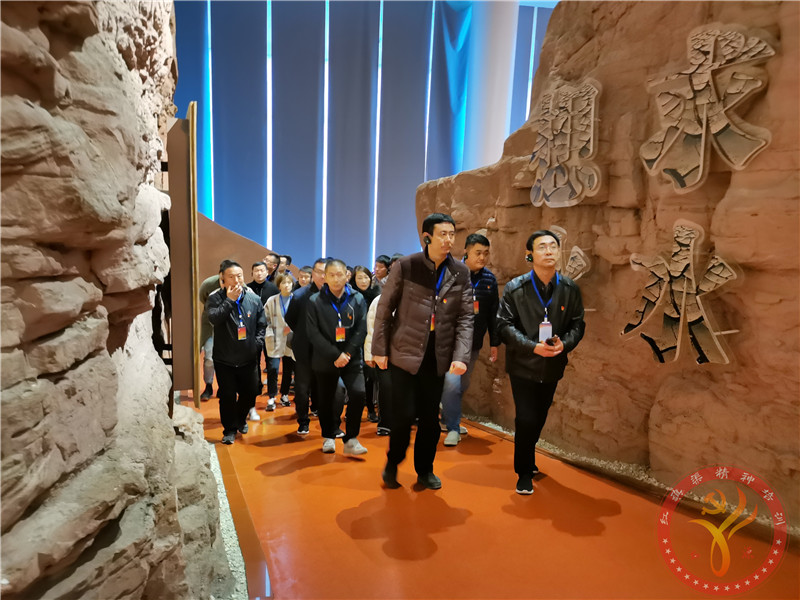 红旗渠精神培训：卫辉市公路管理局红旗渠精神培训班